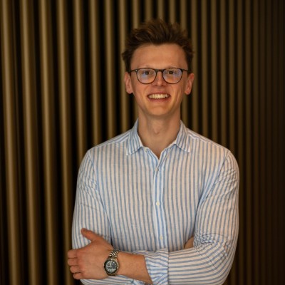 Dr. Jannik Fischbach